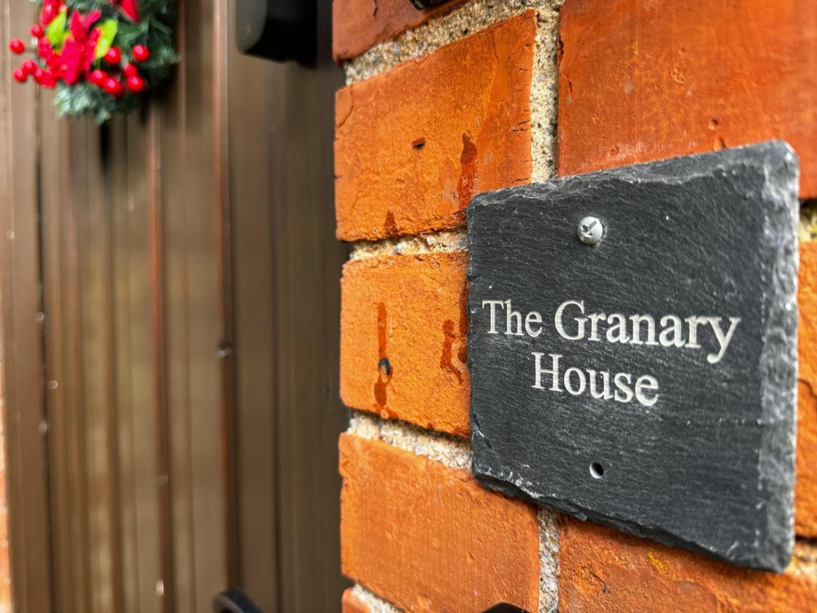 The Granary House - Long Stayz Plymouth Exterior photo